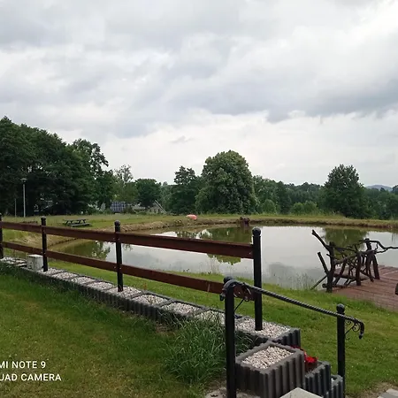 W Karkonoszach Nad Stawem لوبافكا